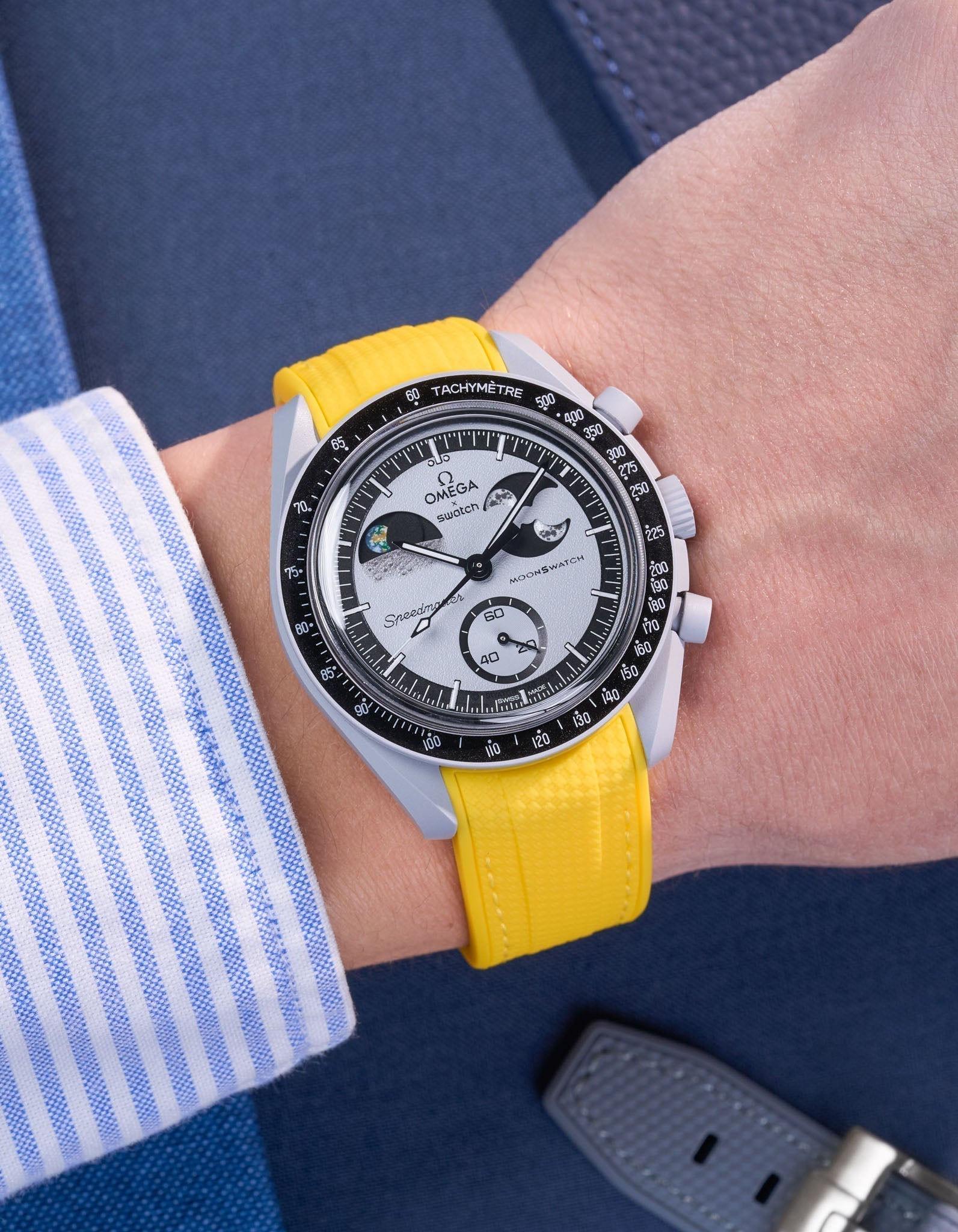MoonSwatch Mission To EarthPhase Watch (Rubber Strap)
